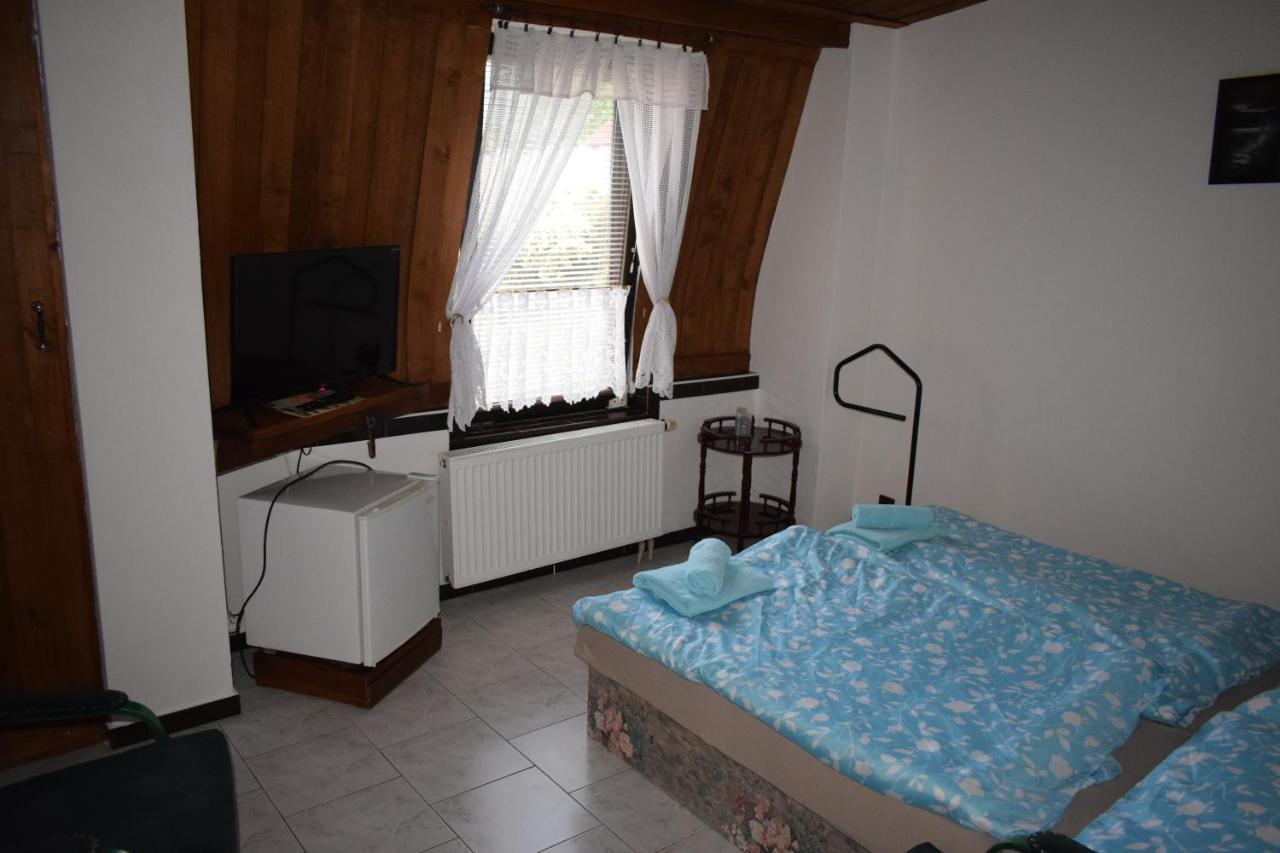 Penzion Rony Radejov Exteriör bild