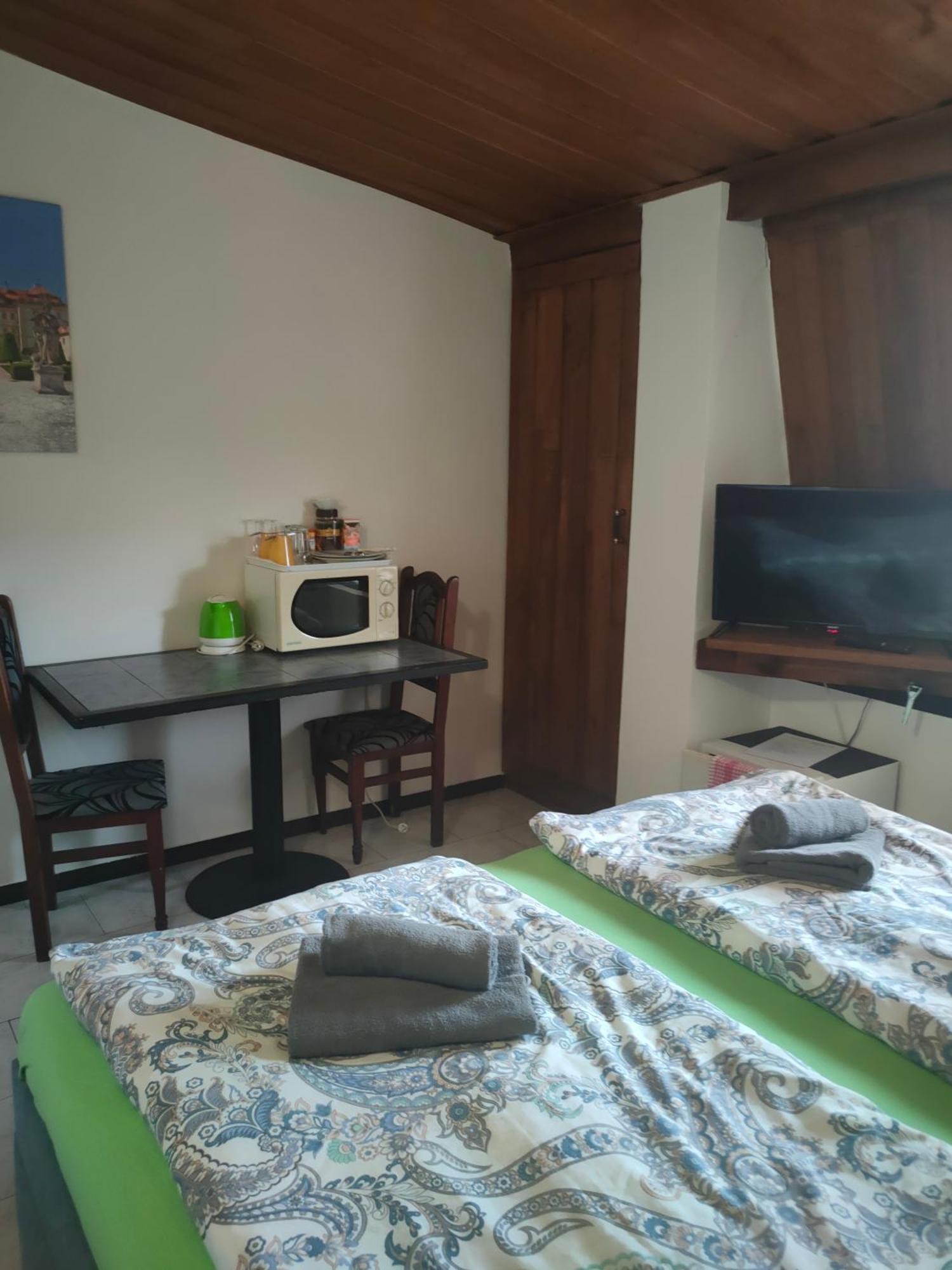 Penzion Rony Radejov Exteriör bild